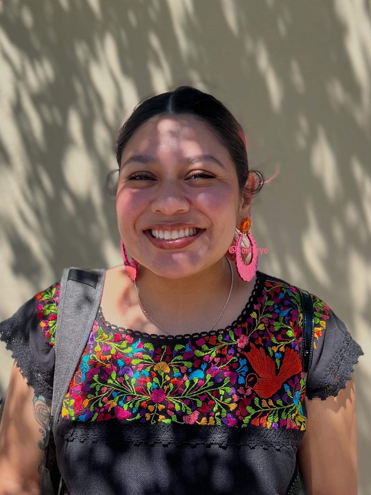 Scalloped Oval Hoops