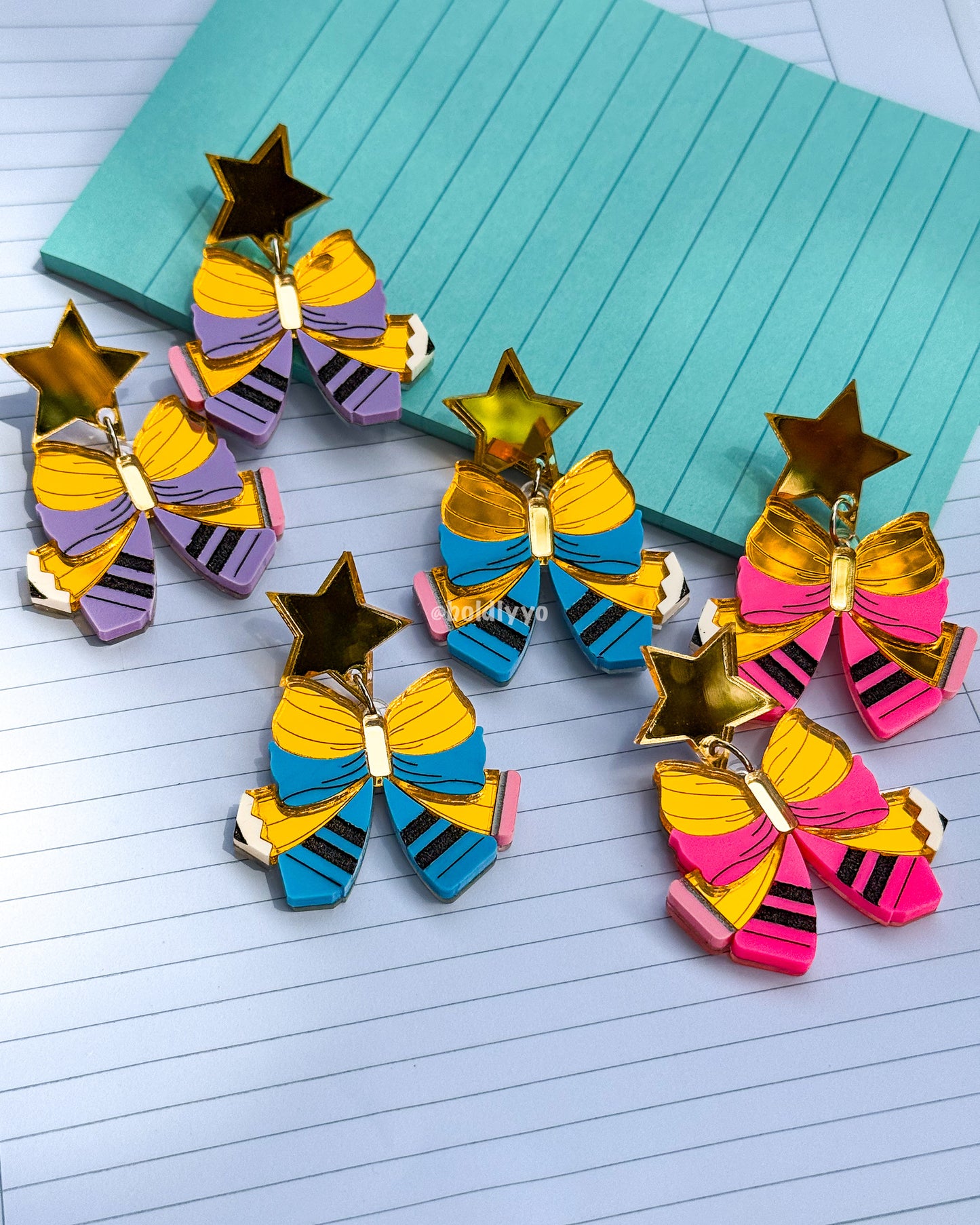 Crayola y Pencil Bows