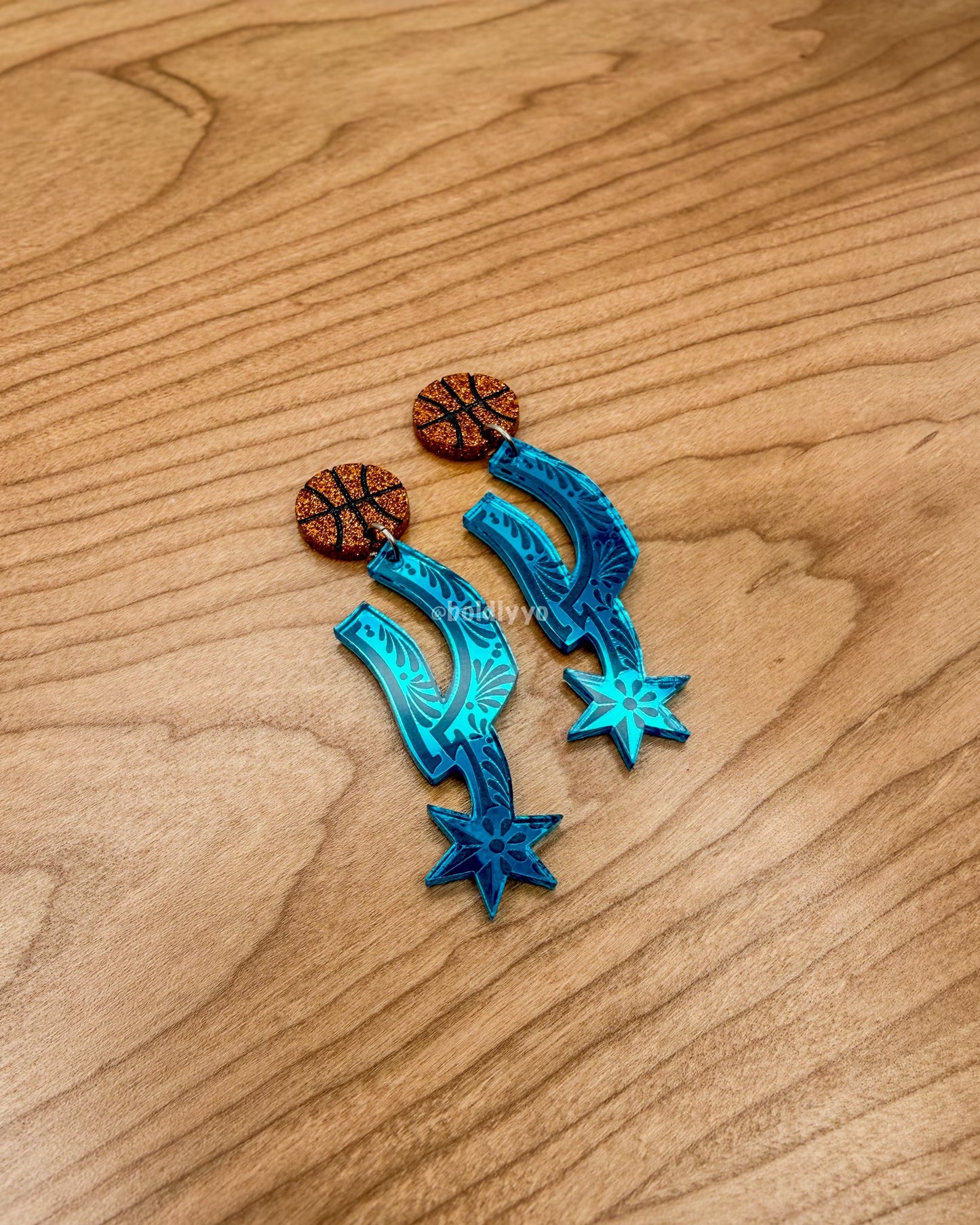 Spurs Spur
